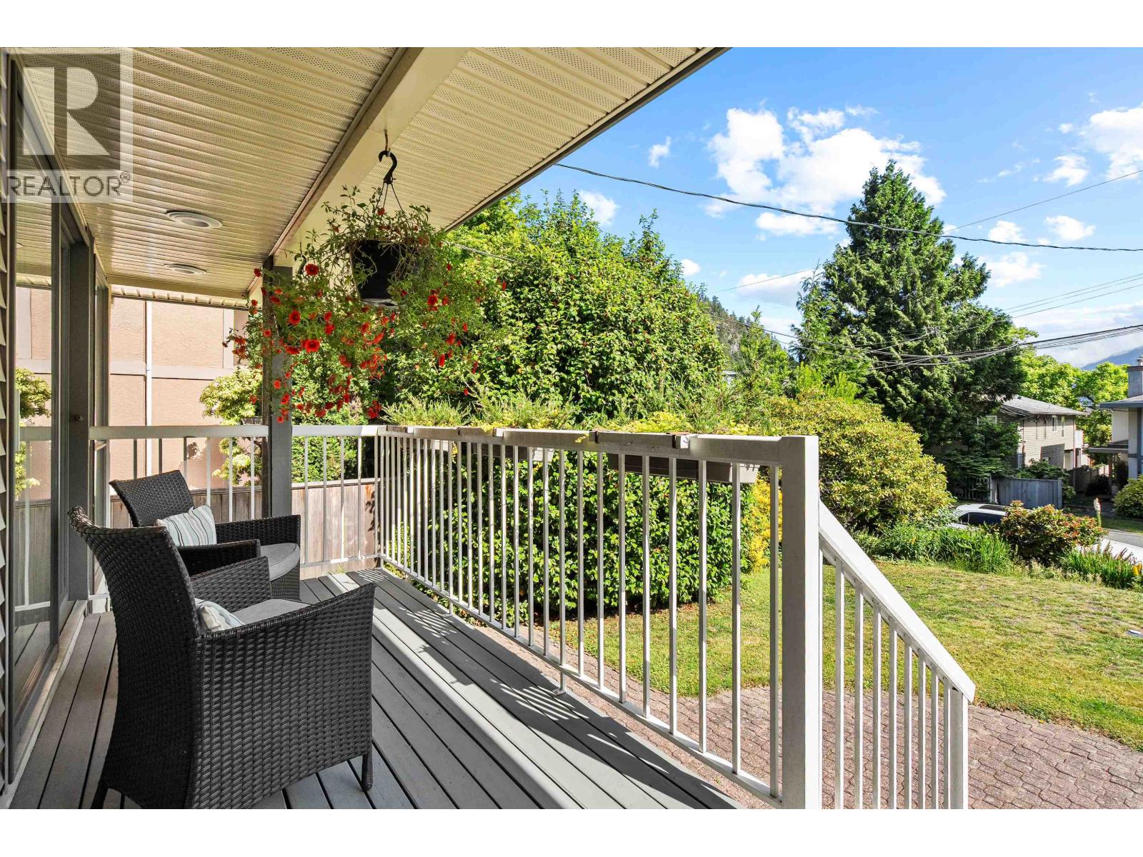 6422 Douglas Street, West Vancouver, British Columbia  V7W 2G2 - Photo 11 - R3137708