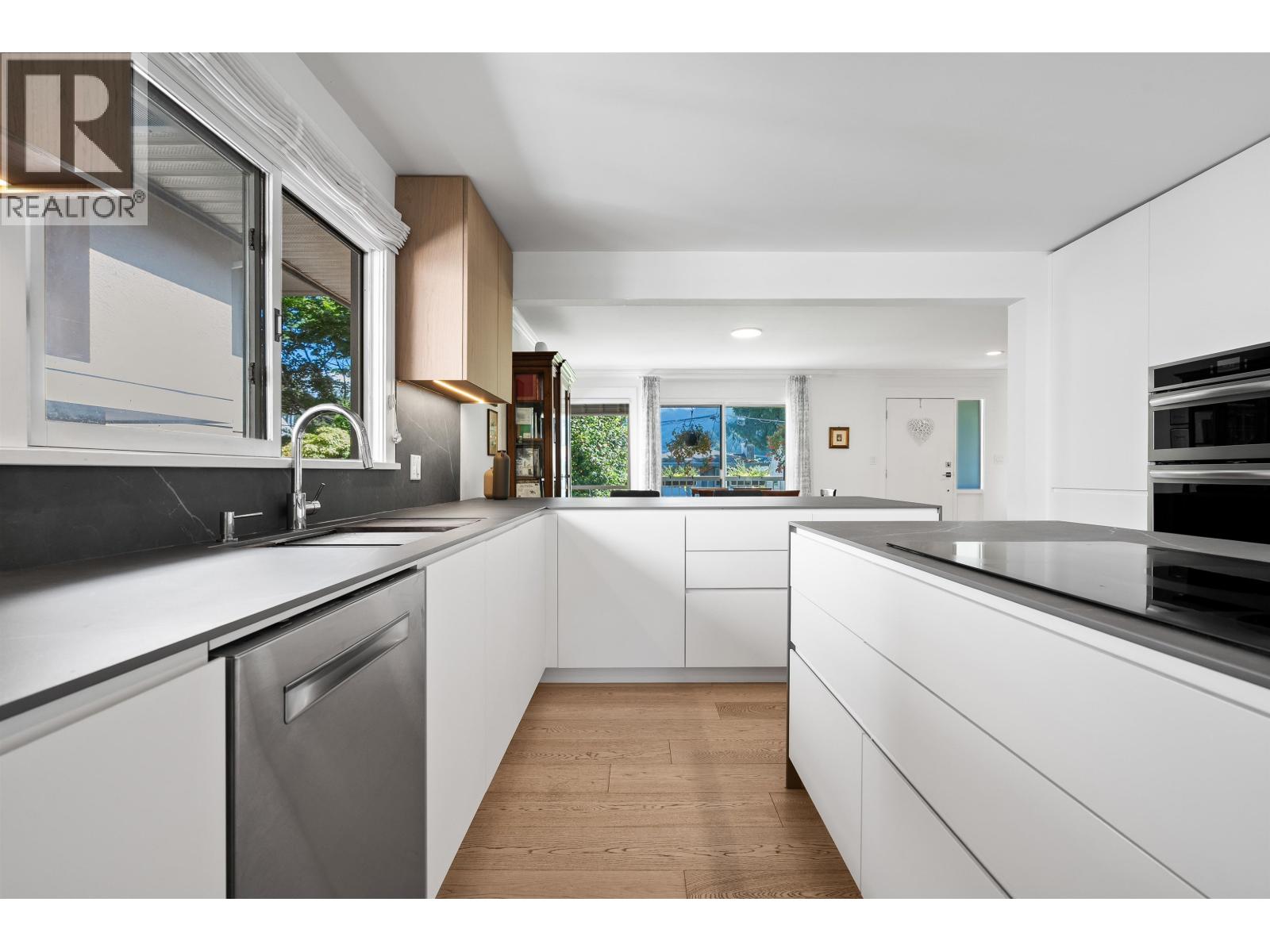 6422 Douglas Street, West Vancouver, British Columbia  V7W 2G2 - Photo 14 - R3137708