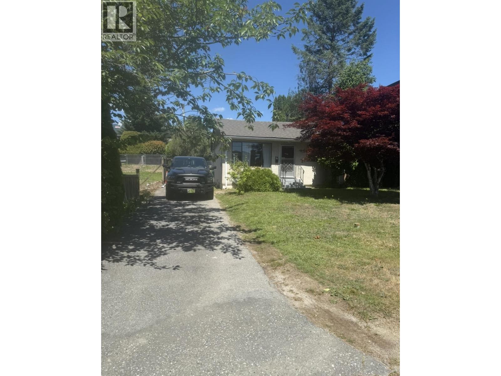 446 E 16th Street, North Vancouver, British Columbia  V7L 2T5 - Photo 2 - R3137730
