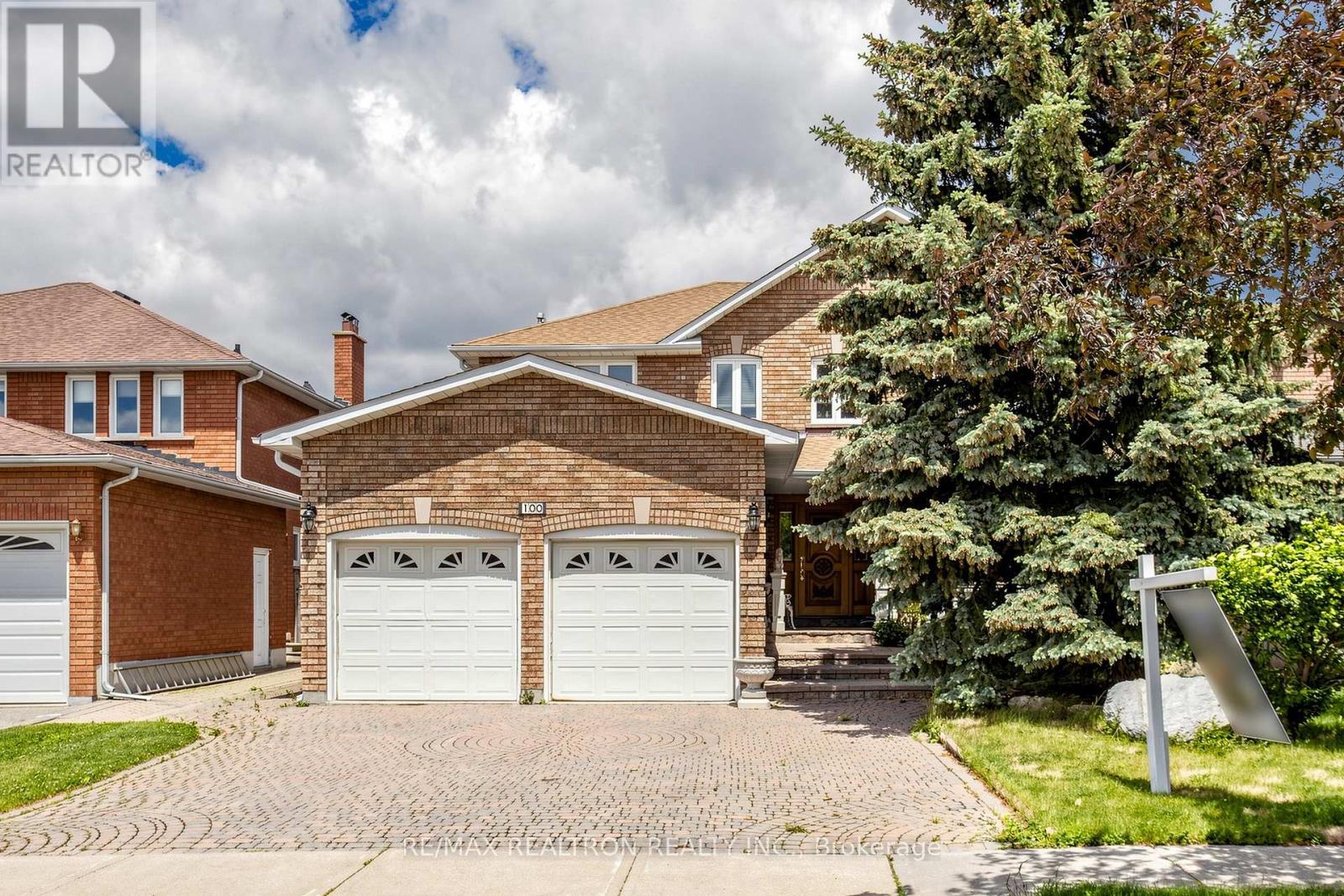 100 GAS LIGHT CRESCENT, Vaughan, Ontario