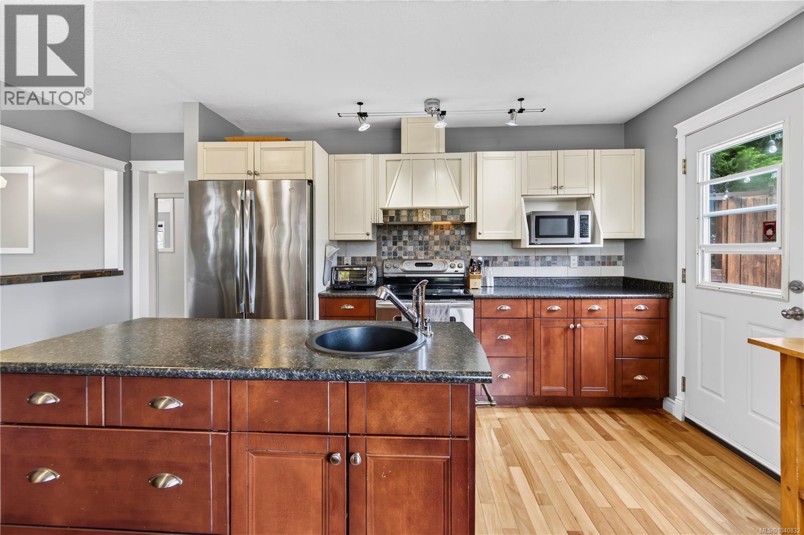 Listing image 11