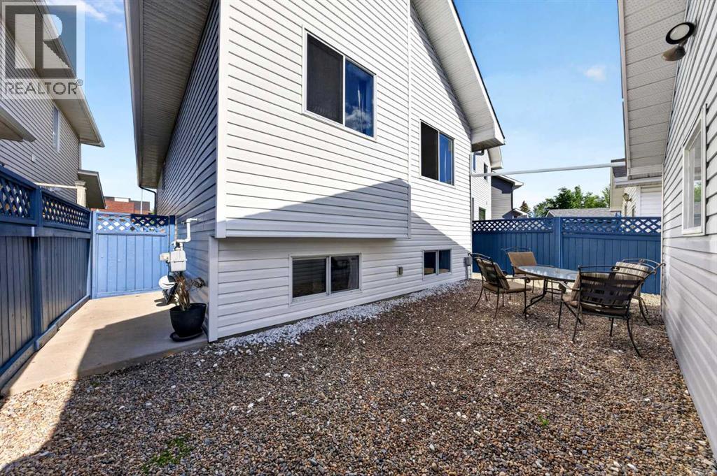 31 Martinridge Grove NE, Calgary, Alberta  T3J 3M2 - Photo 36 - A2320179