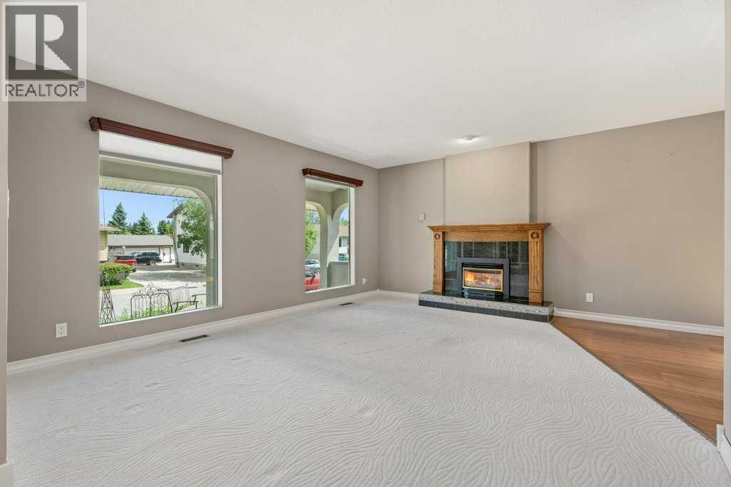 2843 Cedar Ridge Drive Sw, Calgary, Alberta  T2W 2B2 - Photo 4 - A2321532