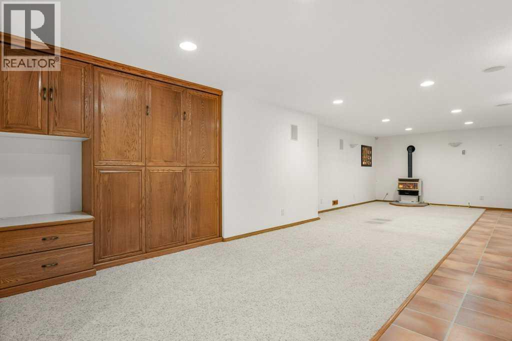2843 Cedar Ridge Drive Sw, Calgary, Alberta  T2W 2B2 - Photo 29 - A2321532