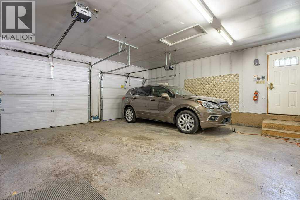 2843 Cedar Ridge Drive Sw, Calgary, Alberta  T2W 2B2 - Photo 38 - A2321532