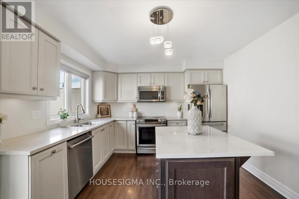 3 Eckford Lane, Brampton, Ontario  L7A 4G8 - Photo 4 - W13464820