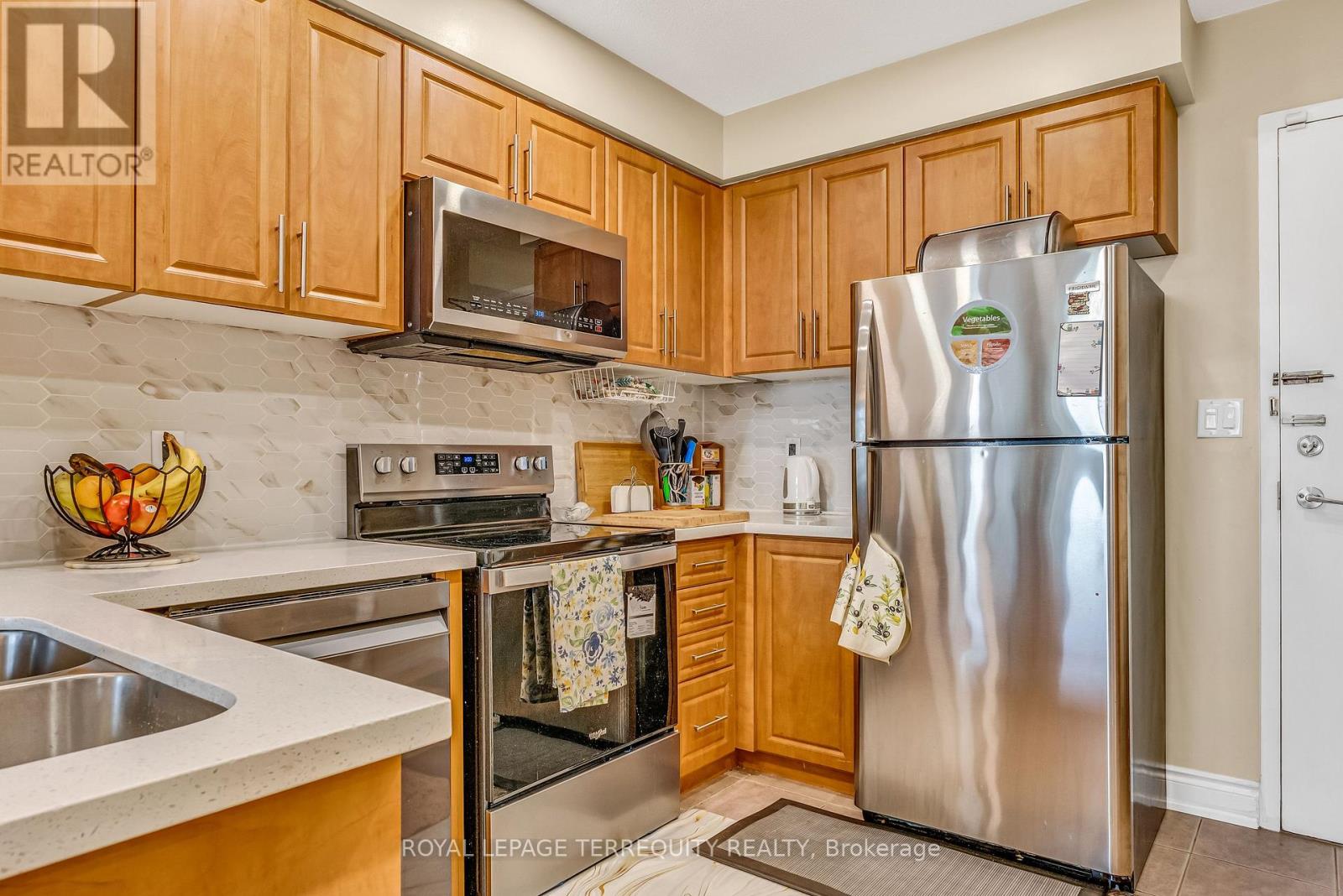 1014 - 2464 Weston Road, Toronto, Ontario M9N 0A2 - Photo 13 - W13464830
