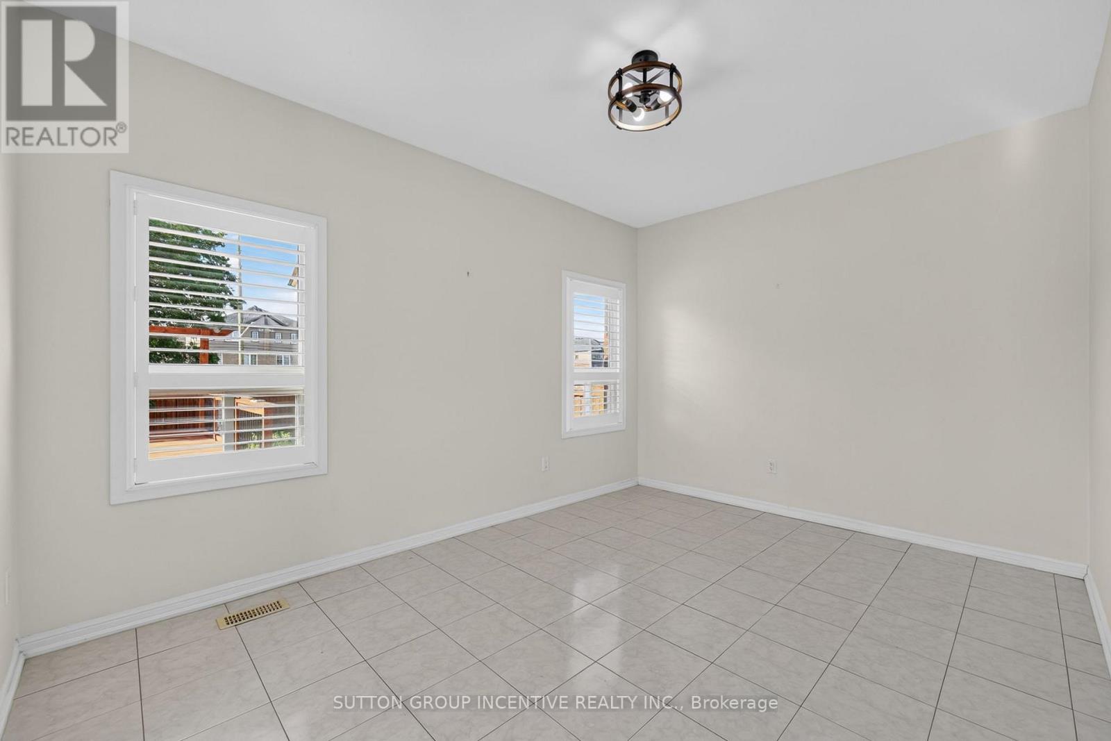 116 Sun King Crescent, Barrie, Ontario L4M 0E6 - Photo 32 - S12891994