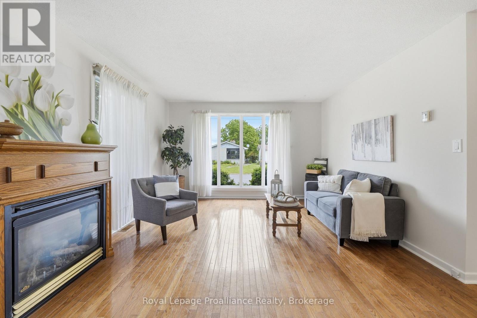 31 Downes Avenue, Prince Edward County, Ontario  K0K 2T0 - Photo 2 - X13464898