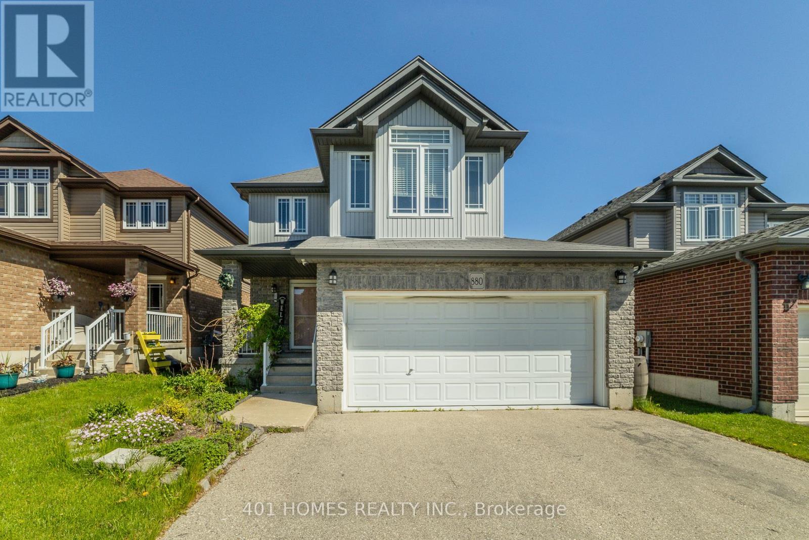 880 Frontenac Crescent, Woodstock, Ontario  N4V 0A8 - Photo 3 - X13464922