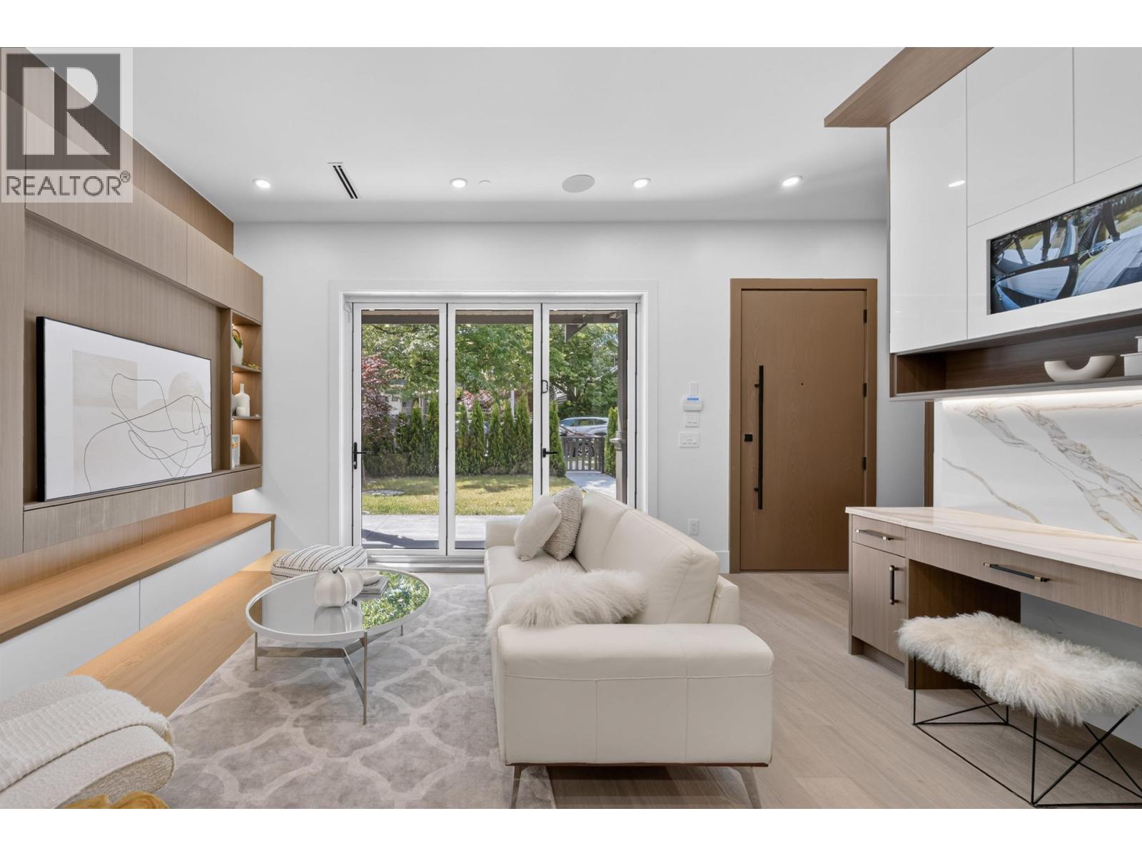 1 847 E 10th Avenue, Vancouver, British Columbia  V5T 2A9 - Photo 3 - R3137198