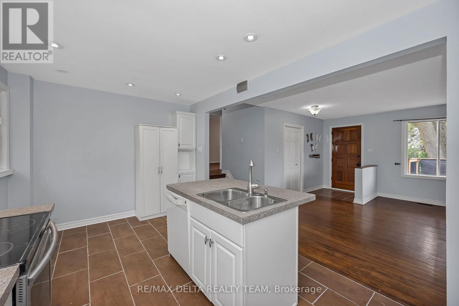 841 Balsam Drive, Ottawa, Ontario  K1E 1B8 - Photo 16 - X13464896