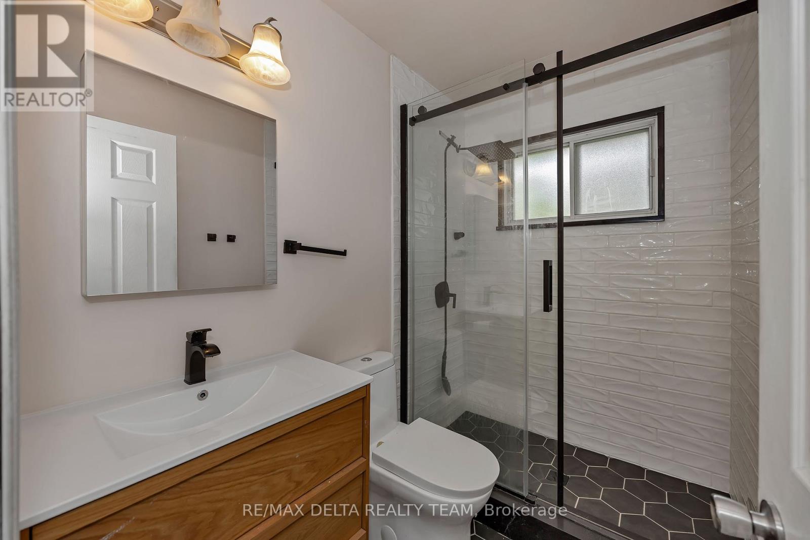 841 Balsam Drive, Ottawa, Ontario  K1E 1B8 - Photo 25 - X13464896