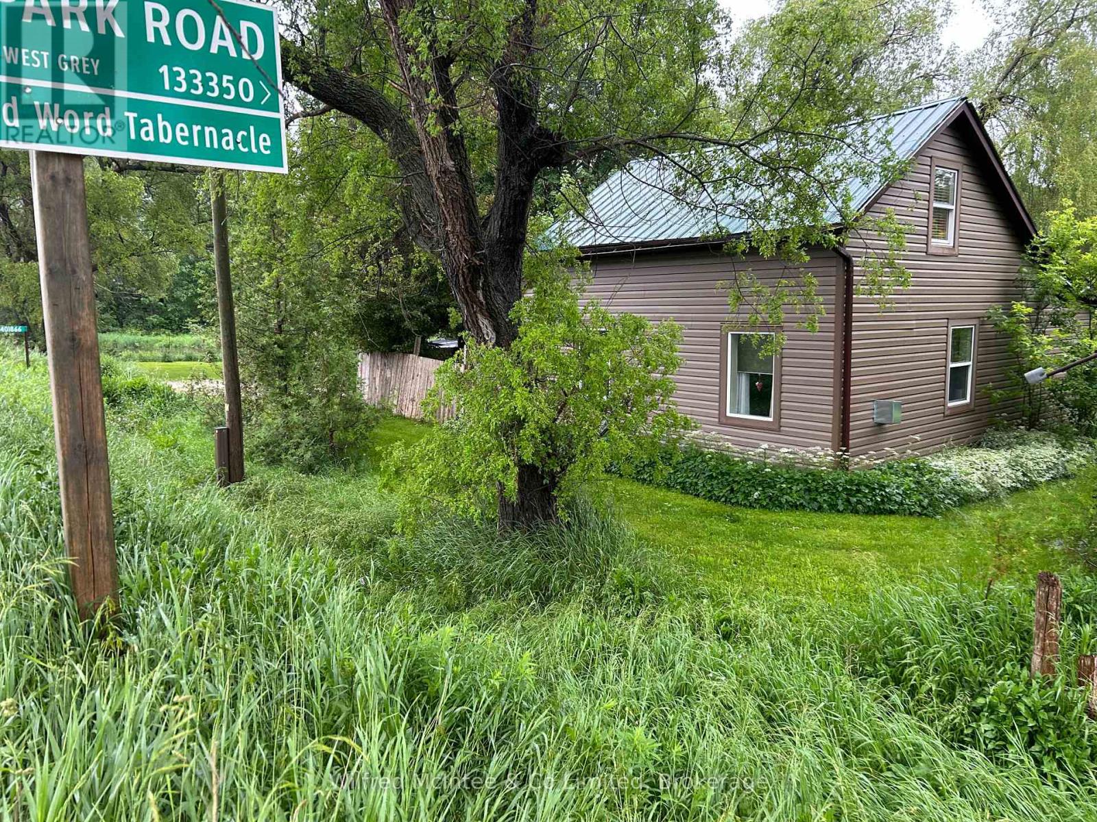 401866 Grey 4 Road, West Grey, Ontario N4N 3B8 - Photo 9 - X12986352