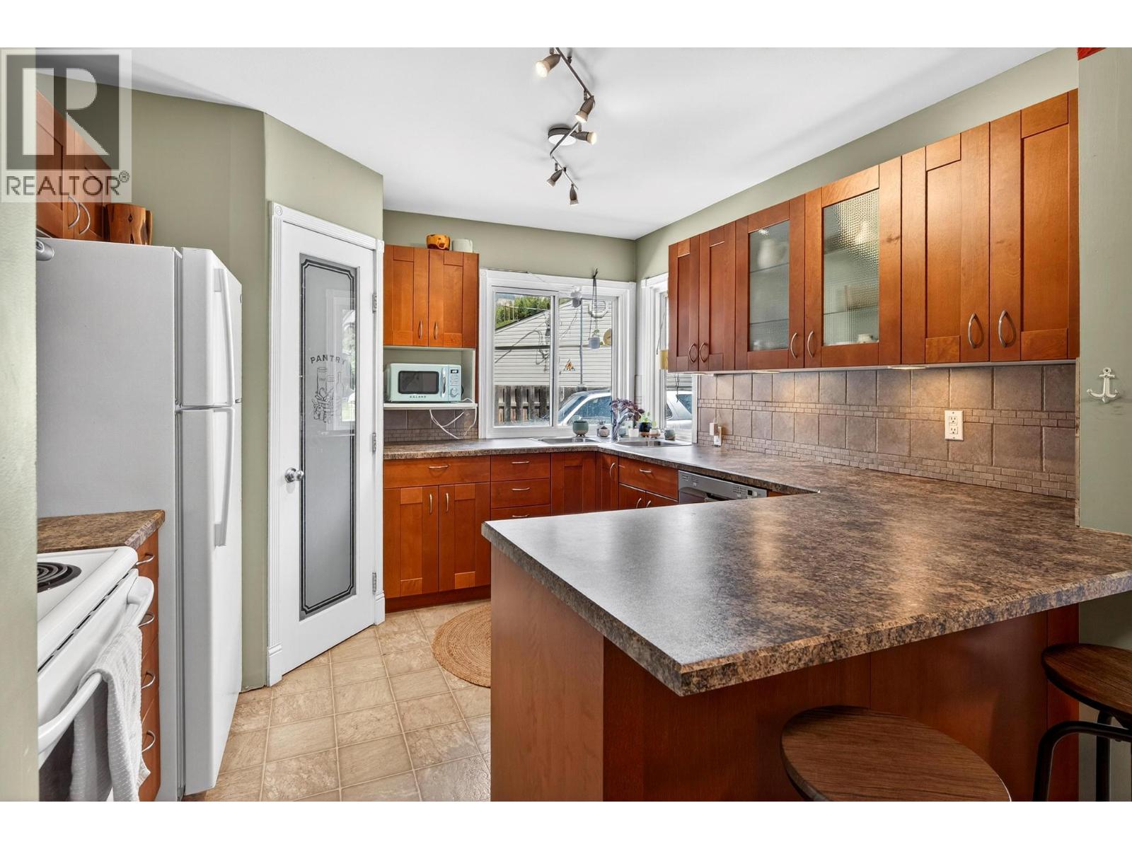 A-1215 Alexander Drive, Golden, British Columbia  V0A 1H0 - Photo 20 - 10392071