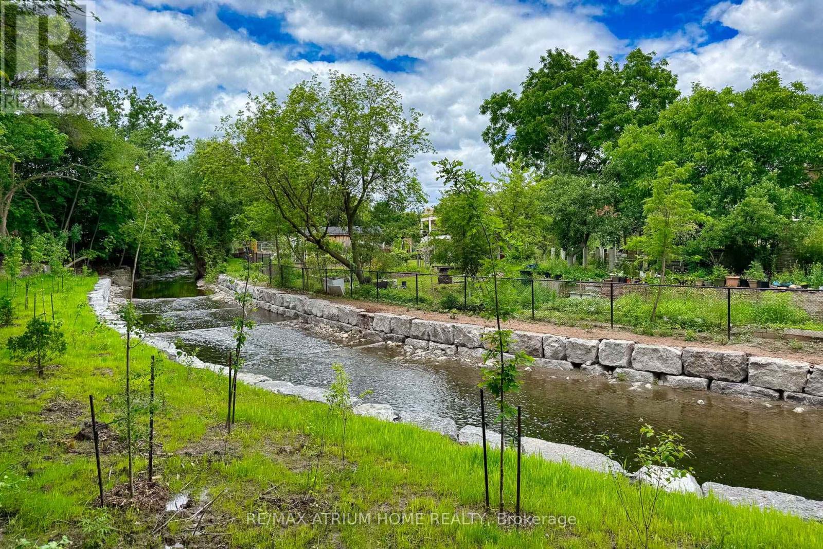 48 - 2145 Sherobee Road, Mississauga, Ontario  L5A 3G8 - Photo 2 - W13464872