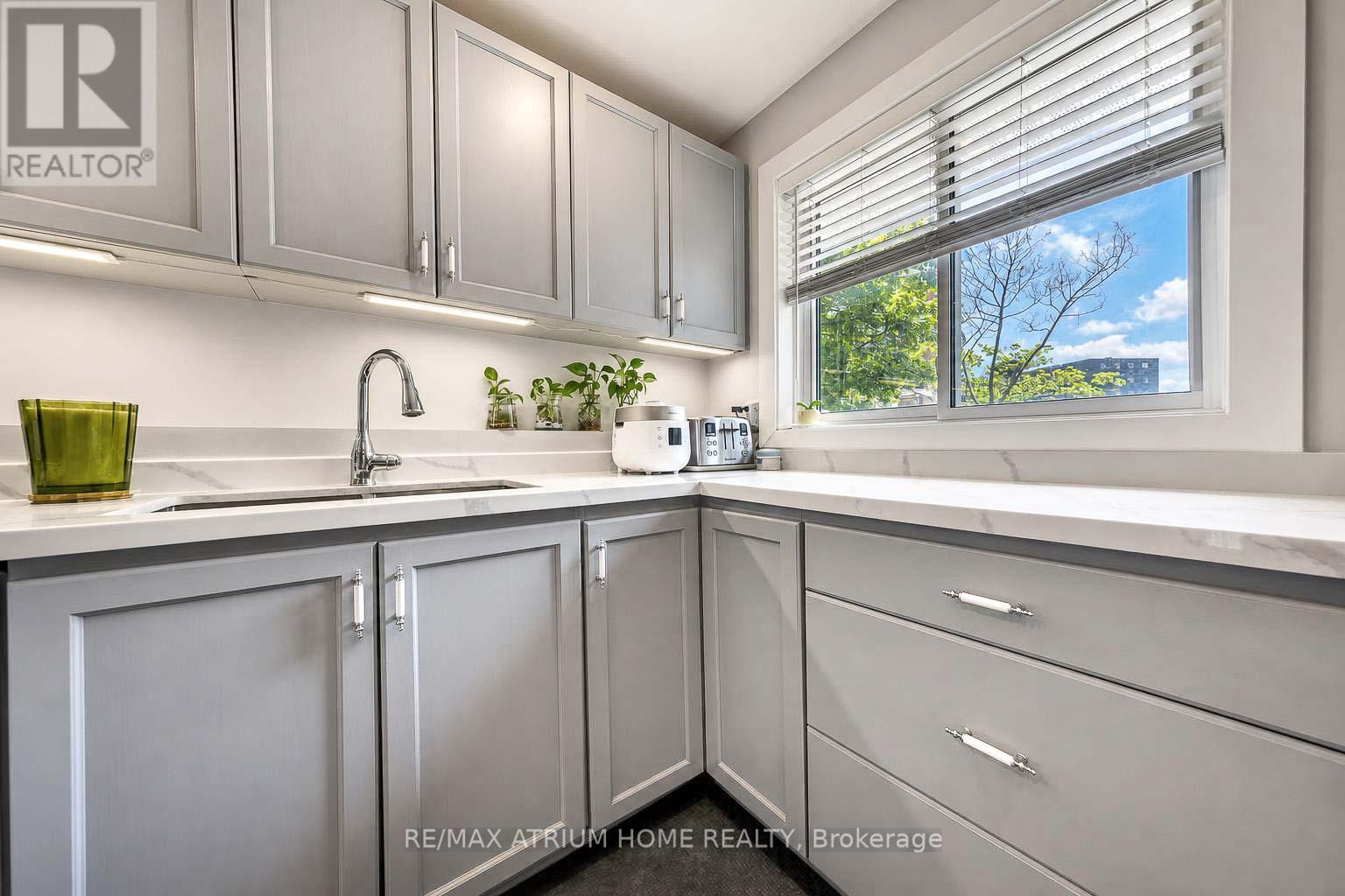 48 - 2145 Sherobee Road, Mississauga, Ontario  L5A 3G8 - Photo 28 - W13464872