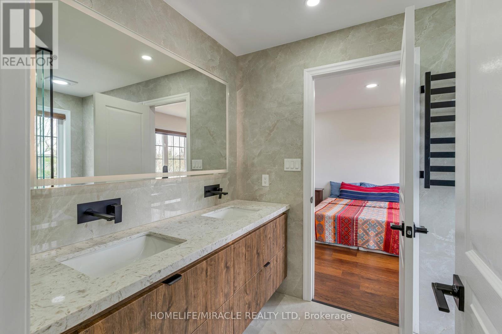 2299 Glazebrook Circle, Oakville, Ontario  L6M 5B5 - Photo 10 - W13464890
