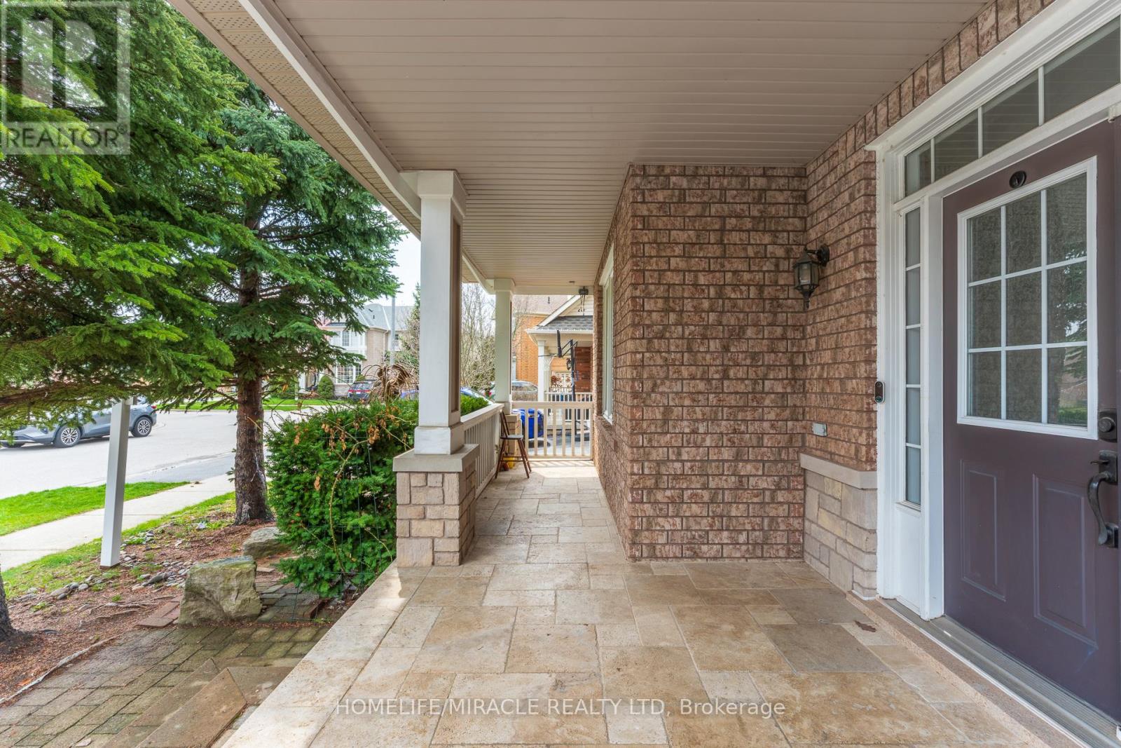 2299 Glazebrook Circle, Oakville, Ontario  L6M 5B5 - Photo 3 - W13464890