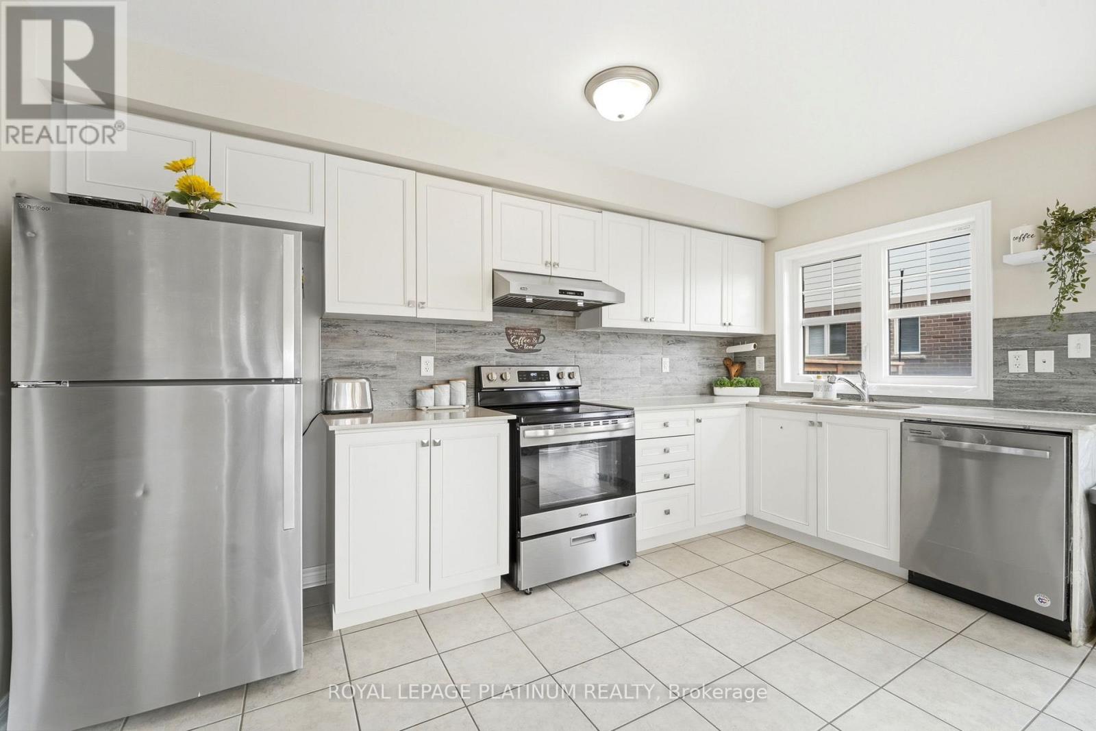 37 Padbury Trail, Brampton, Ontario  L7A 4V2 - Photo 15 - W13464924