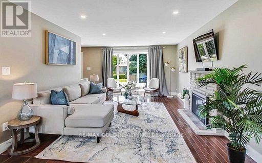 237 Weighton (Upper) Drive, Oakville, Ontario  L6K 2P9 - Photo 2 - W13464938