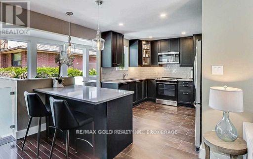 237 Weighton (Upper) Drive, Oakville, Ontario  L6K 2P9 - Photo 5 - W13464938