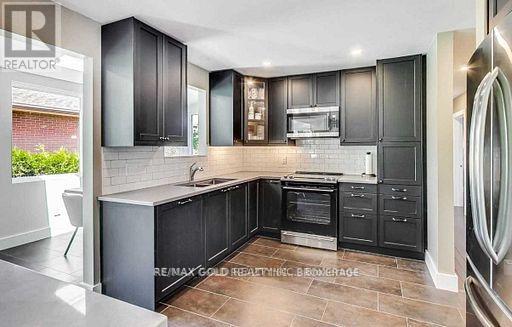 237 Weighton (Upper) Drive, Oakville, Ontario  L6K 2P9 - Photo 6 - W13464938