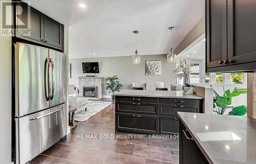 237 Weighton (Upper) Drive, Oakville, Ontario  L6K 2P9 - Photo 8 - W13464938