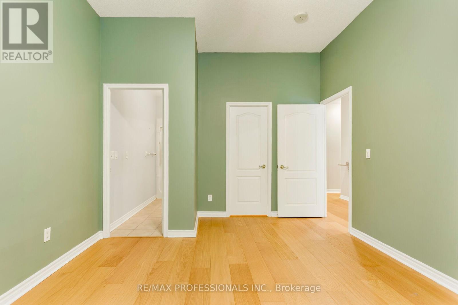102 - 350 Princess Royal Drive, Mississauga, Ontario  L5B 4N1 - Photo 21 - W13464954