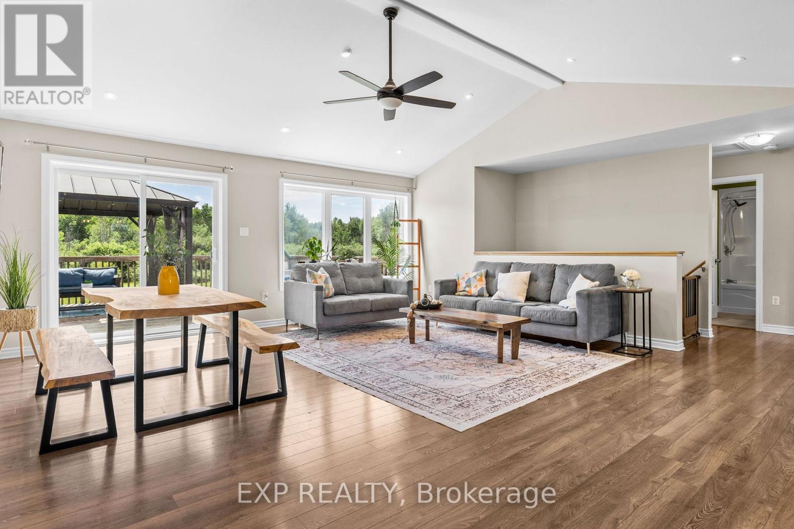 4153 Roger Stevens Drive, Montague, Ontario  K7A 4S6 - Photo 6 - X13462772