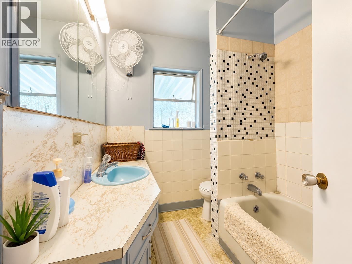 2531 Graveley Street, Vancouver, British Columbia  V5K 3J5 - Photo 15 - R3137606