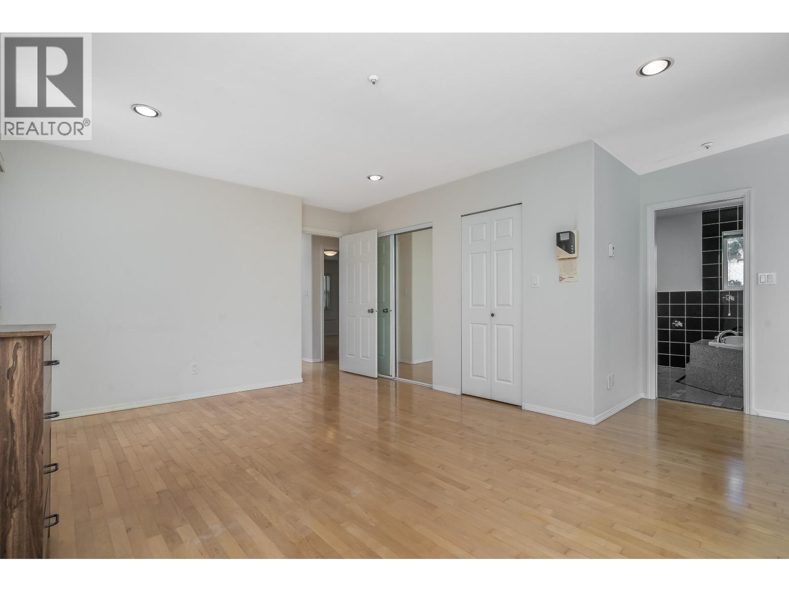 2304 Garden Drive, Vancouver, British Columbia  V5N 4X3 - Photo 25 - R3137751