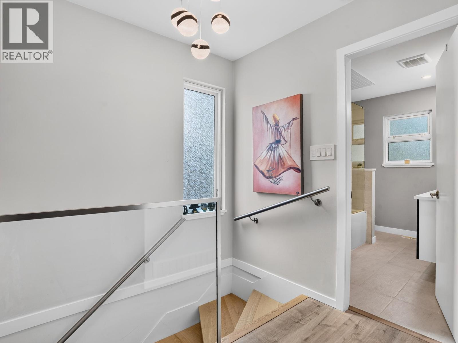 514 W 28th Street, North Vancouver, British Columbia  V7N 2J5 - Photo 11 - R3137752