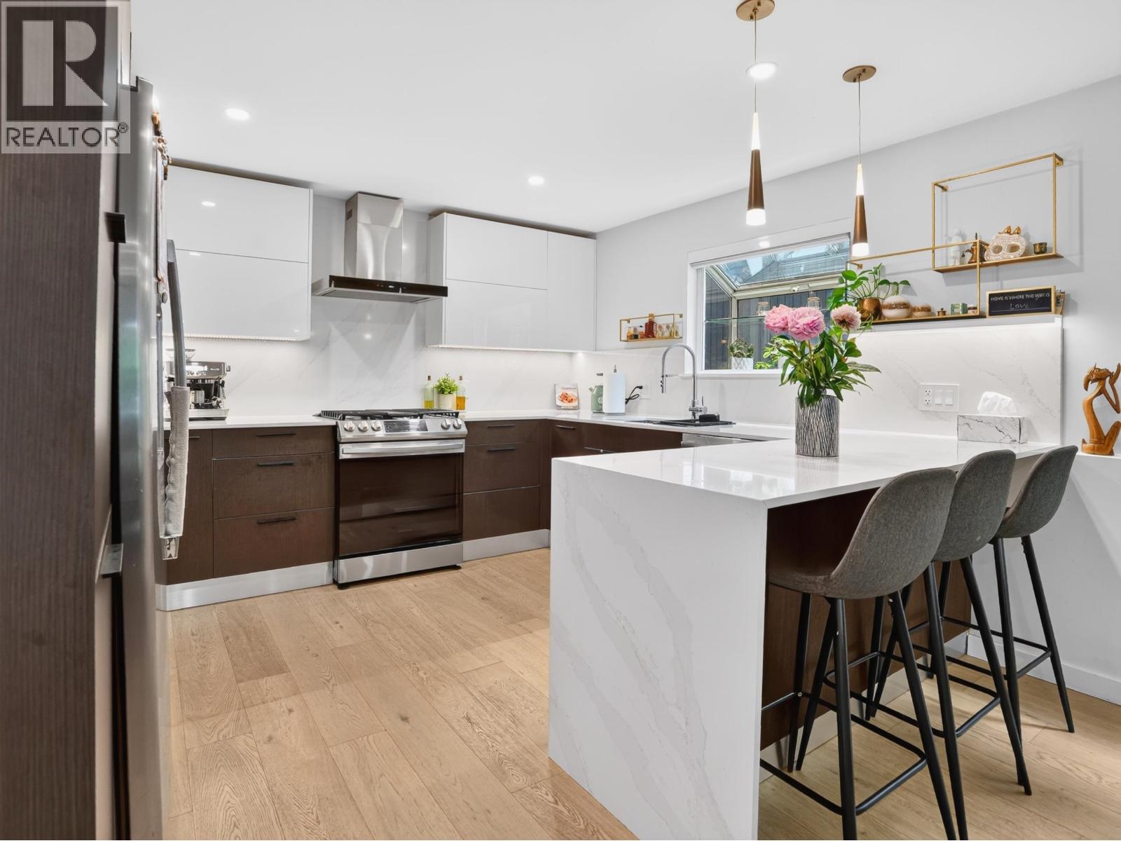 514 W 28th Street, North Vancouver, British Columbia  V7N 2J5 - Photo 6 - R3137752
