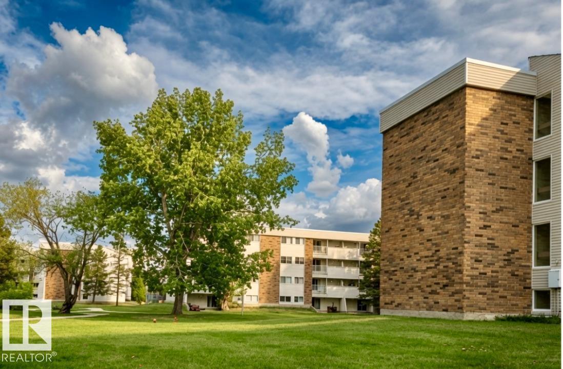 #31 11255 31 AV NW, edmonton, Alberta