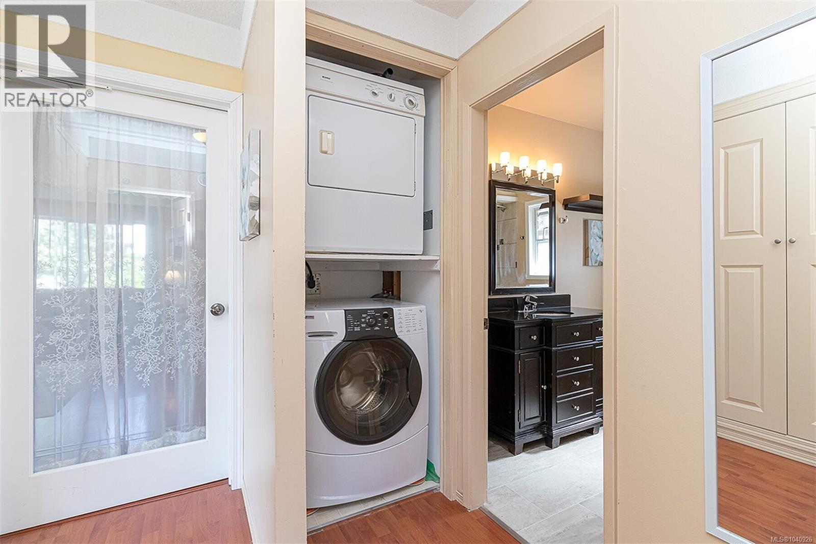 1519 Pearl St, Victoria, British Columbia  V8R 2Y8 - Photo 22 - 1040926