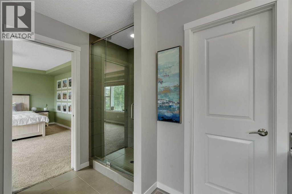 58 Valley Pointe Bay Nw, Calgary, Alberta  T3B 6B6 - Photo 25 - A2321587