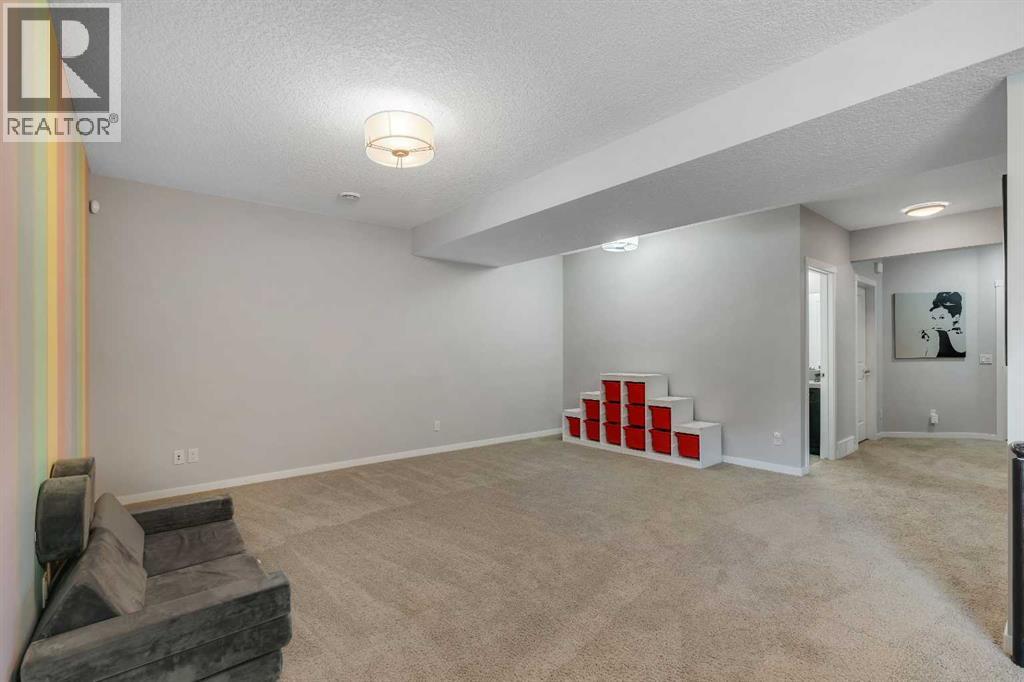 58 Valley Pointe Bay Nw, Calgary, Alberta  T3B 6B6 - Photo 34 - A2321587