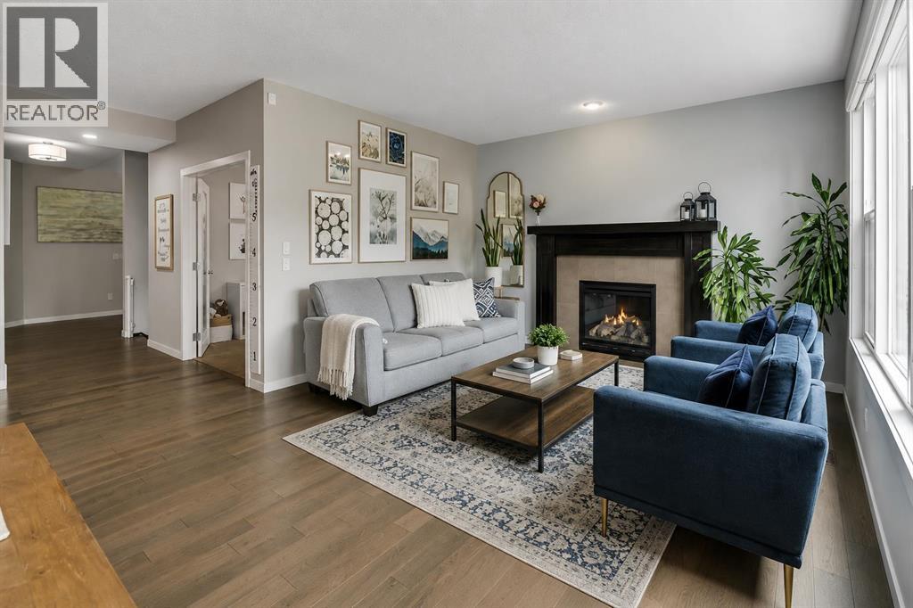 58 Valley Pointe Bay Nw, Calgary, Alberta  T3B 6B6 - Photo 4 - A2321587