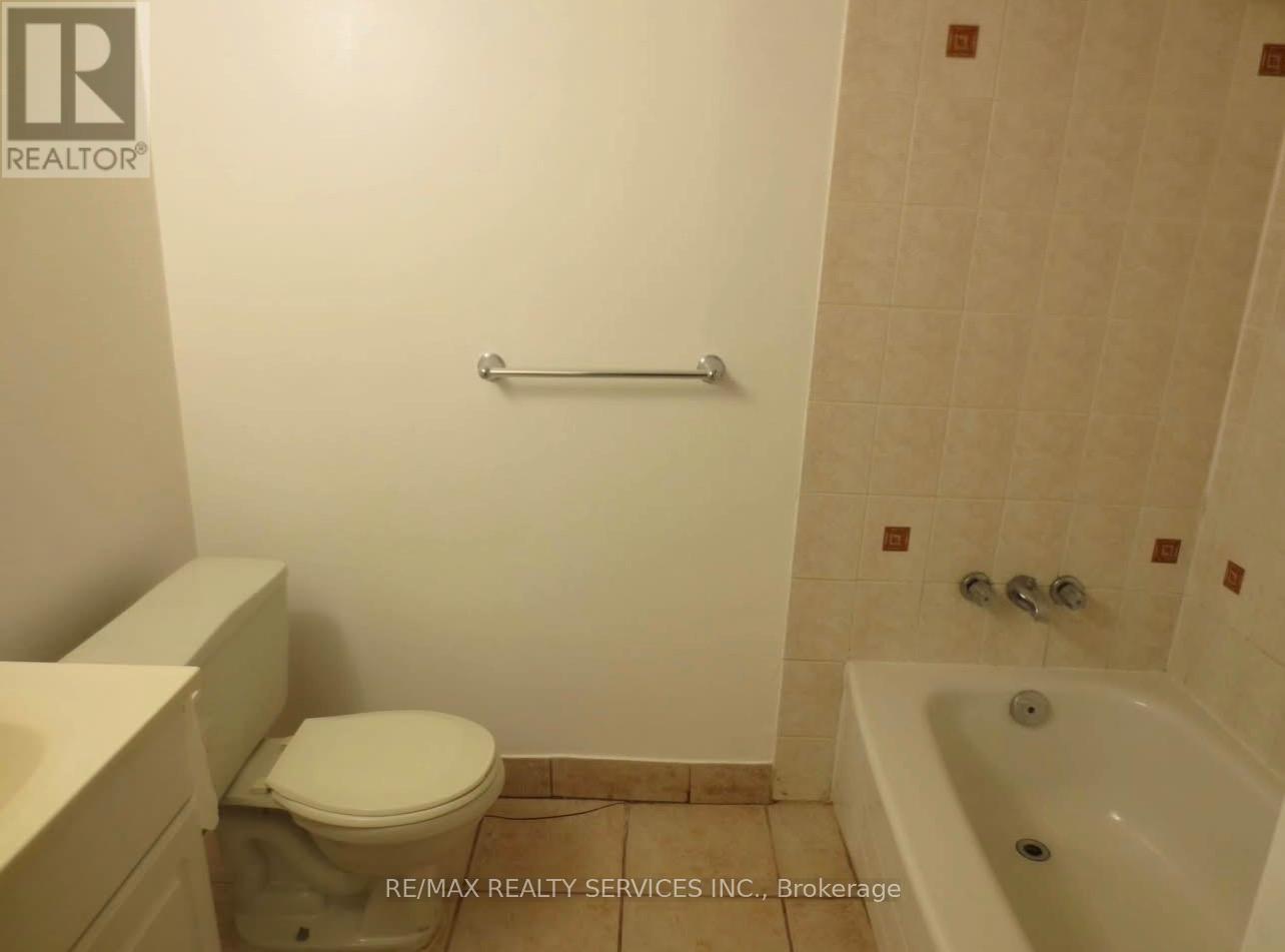 3311 Pilcom Crescent, Mississauga, Ontario L5B 3X4 - Photo 6 - W13464966