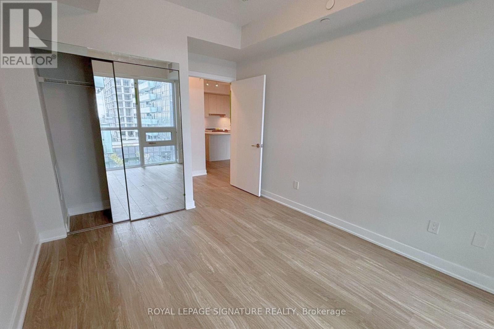 815 - 430 Square One Drive, Mississauga, Ontario  L5B 3Y1 - Photo 10 - W13464982