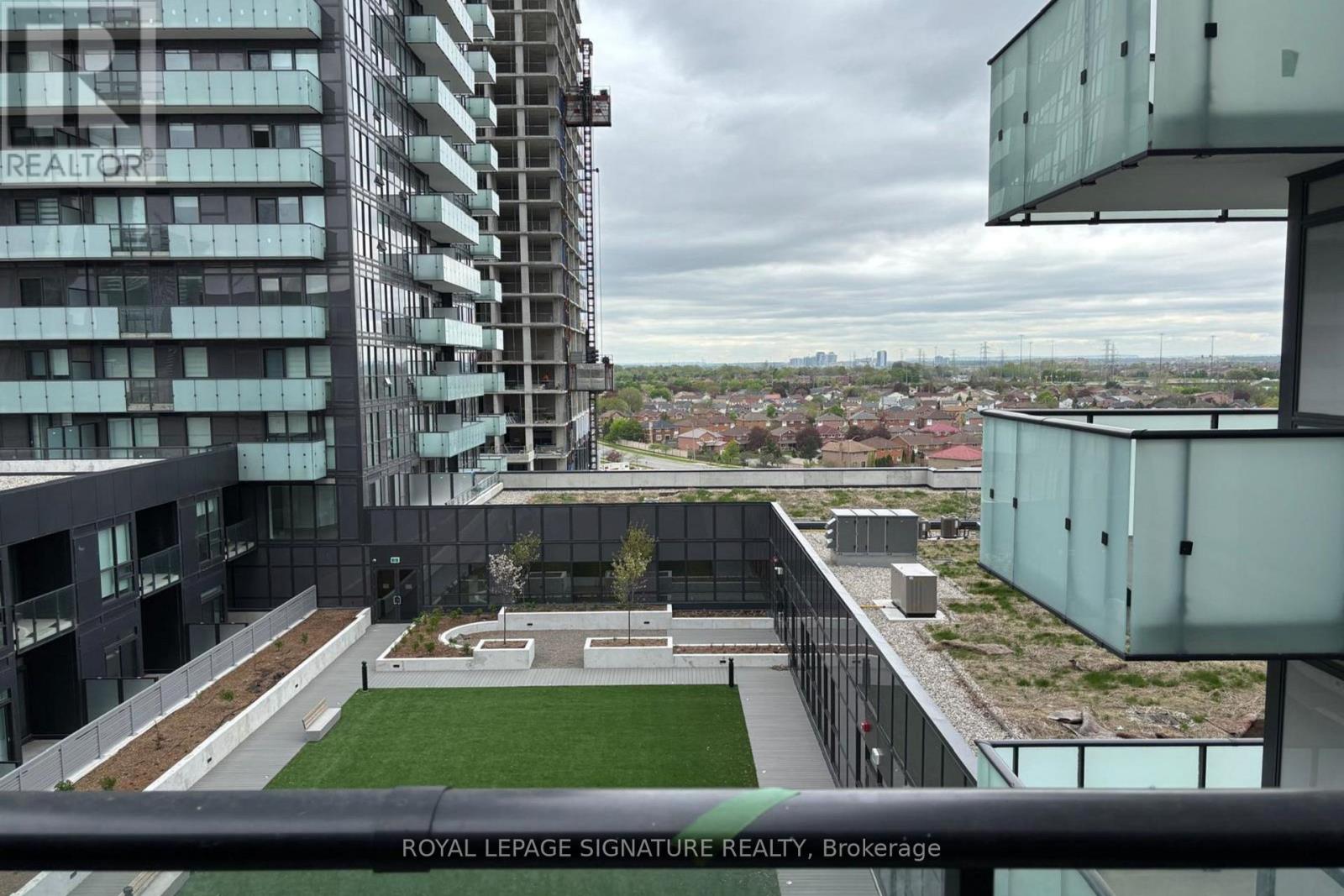 815 - 430 Square One Drive, Mississauga, Ontario  L5B 3Y1 - Photo 13 - W13464982