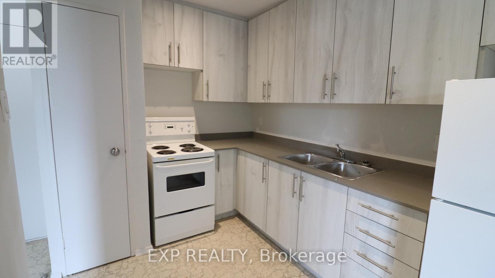 102 - 84 Second Street, Orangeville, Ontario L9W 2C3 - Photo 2 - W13464984