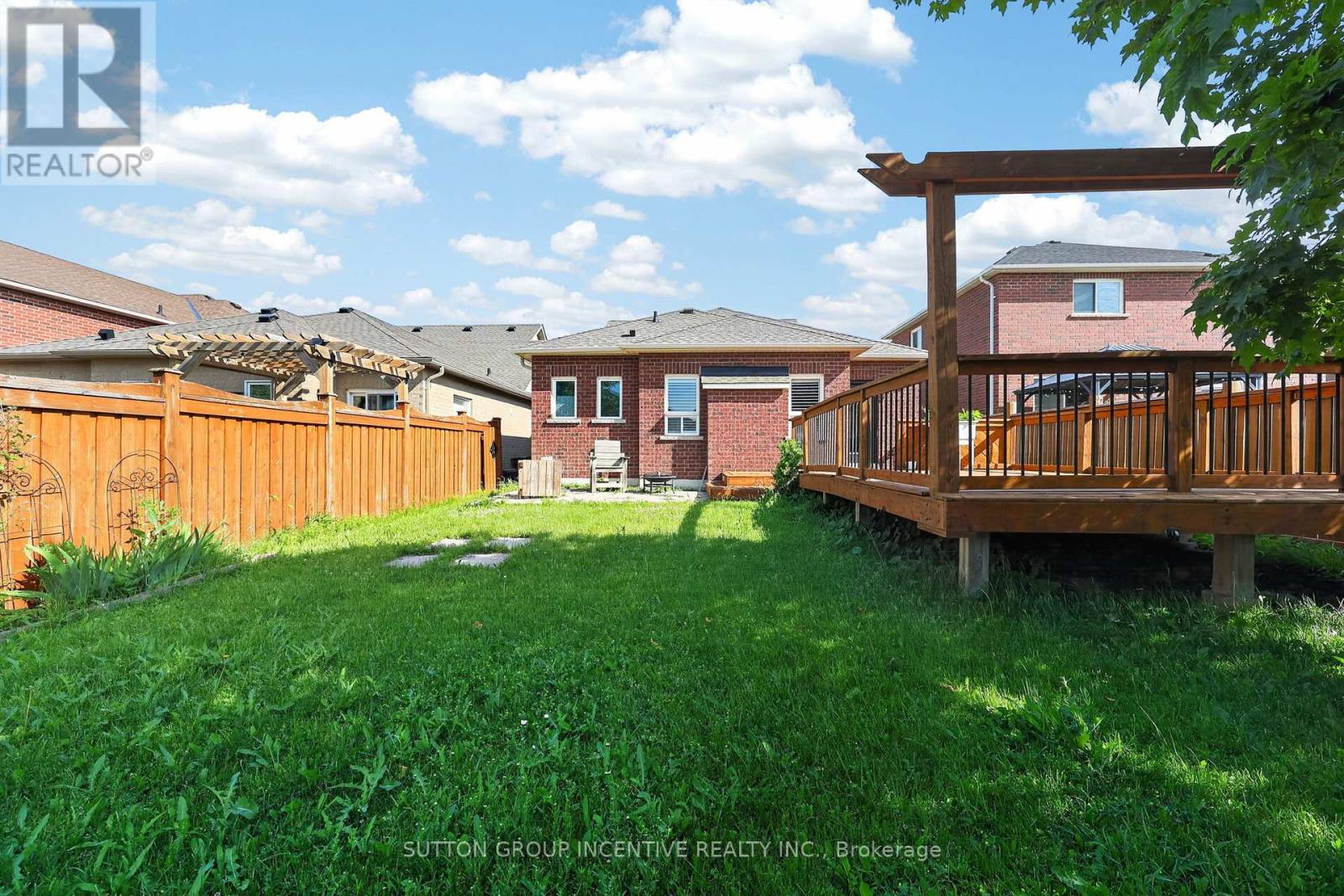 116 Sun King Crescent, Barrie, Ontario  L4M 0E6 - Photo 5 - S12891994