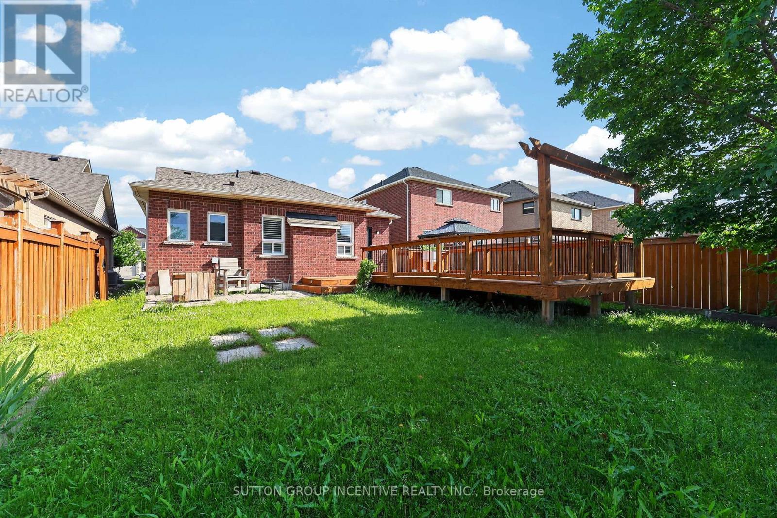 116 Sun King Crescent, Barrie, Ontario  L4M 0E6 - Photo 4 - S12891994