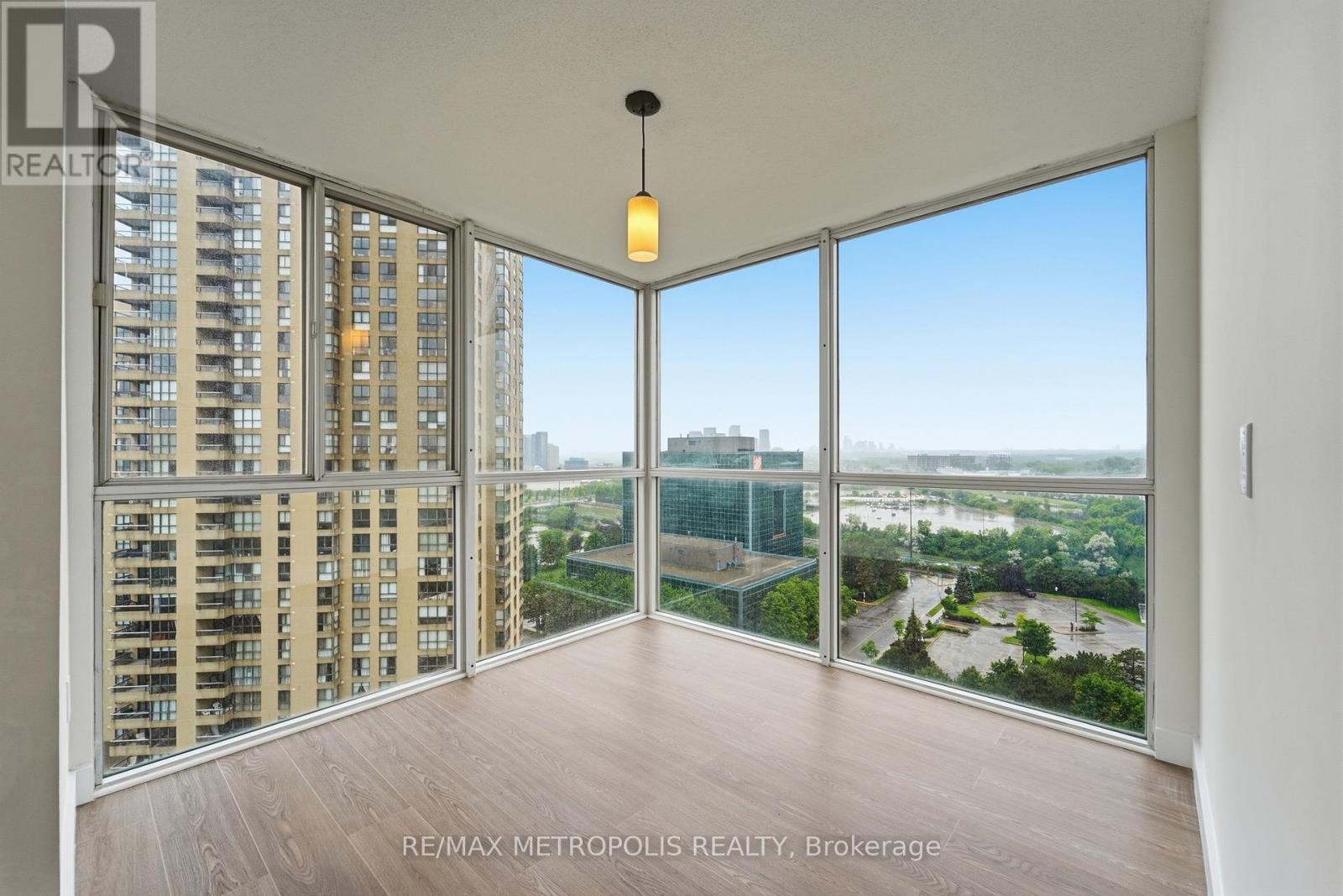 1604 - 5 Concorde Place, Toronto, Ontario M3C 3M8 - Photo 8 - C13464998