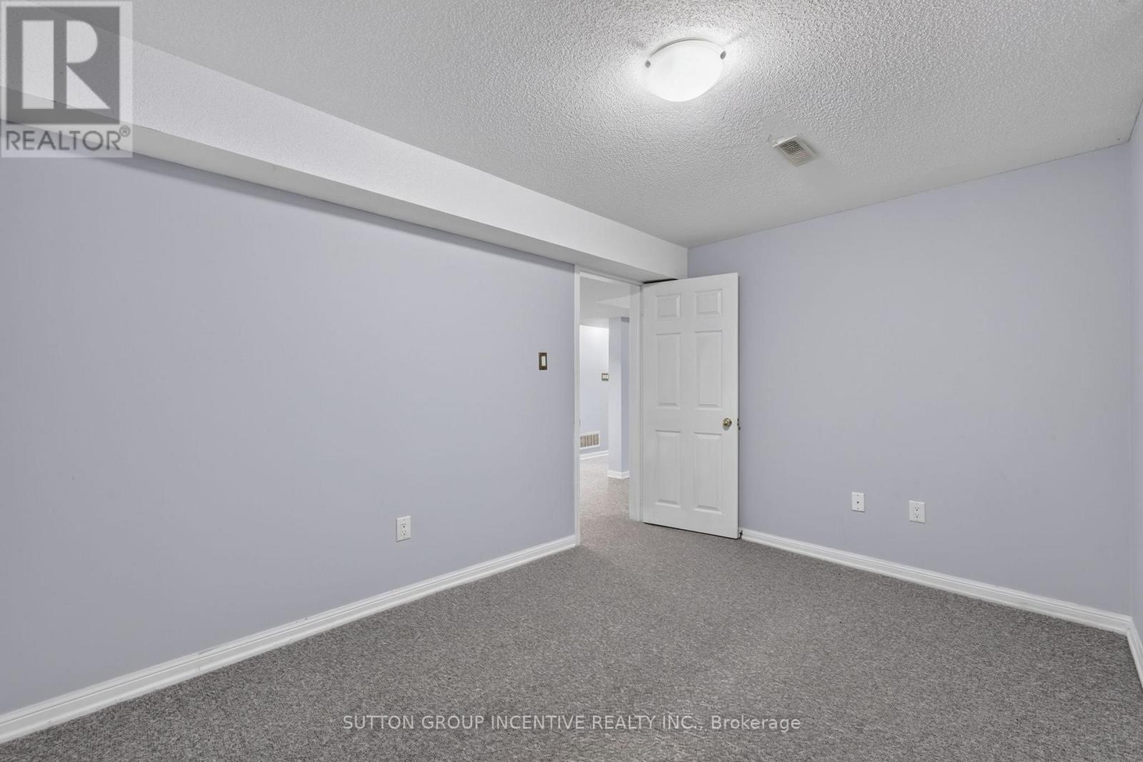 116 Sun King Crescent, Barrie, Ontario  L4M 0E6 - Photo 47 - S12891994