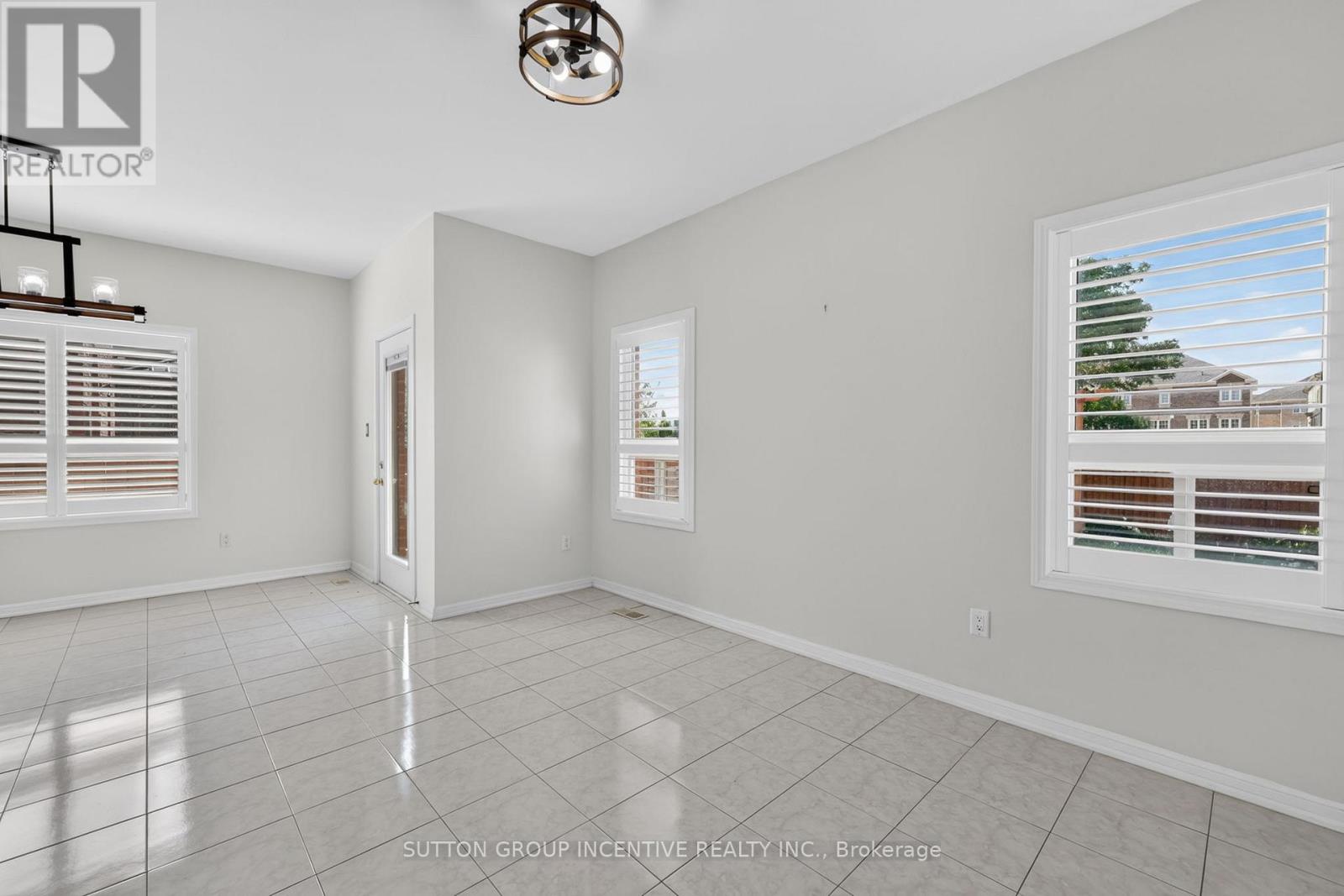 116 Sun King Crescent, Barrie, Ontario  L4M 0E6 - Photo 33 - S12891994