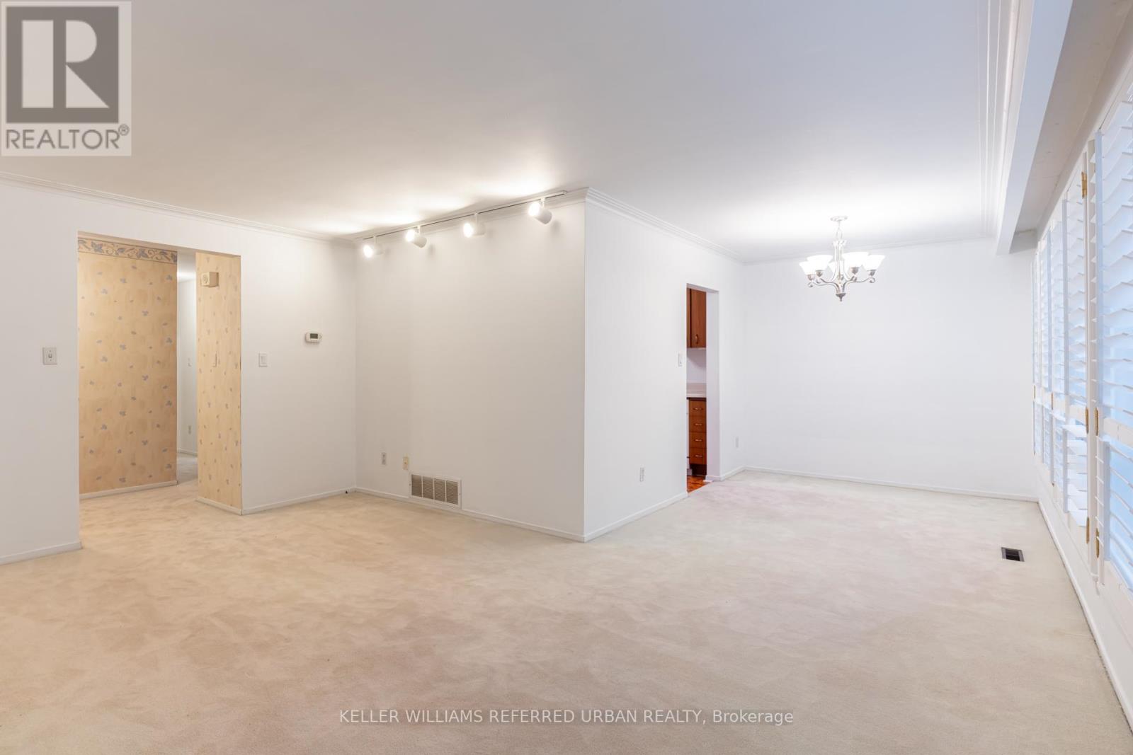 1636 Robillard Road, Mississauga, Ontario  L5J 3K9 - Photo 8 - W13464920