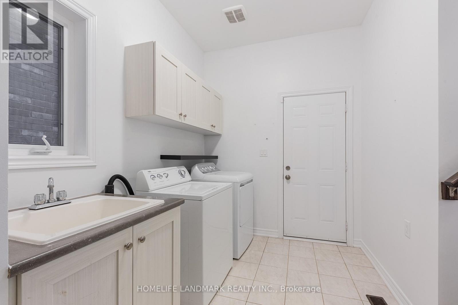 7 Plantain Lane, Richmond Hill, Ontario L4E 1B8 - Photo 11 - N13465012